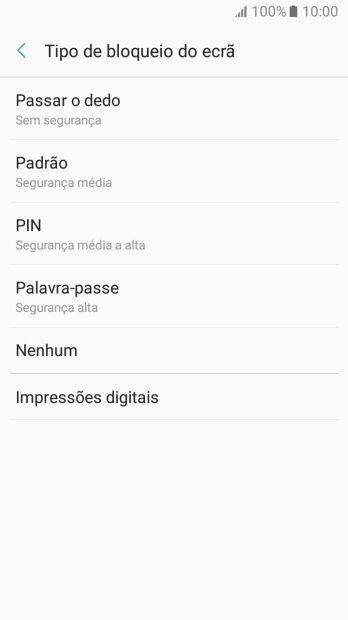 Prima Nenhum e siga as indicações no ecrã para desativar a utilização do código de bloqueio do telefone.