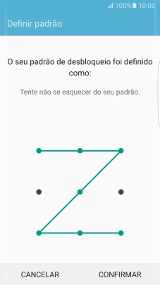 Repita o código de bloqueio do telefone escolhido e prima CONFIRMAR.