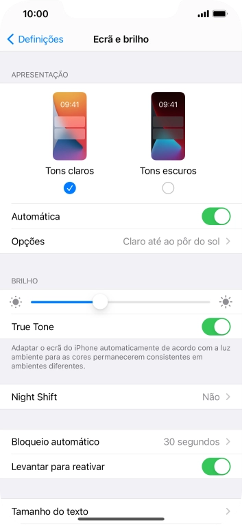 Quando ativar a função, prima Opções e siga as indicações no ecrã para escolher o período pretendido para o Modo Escuro.