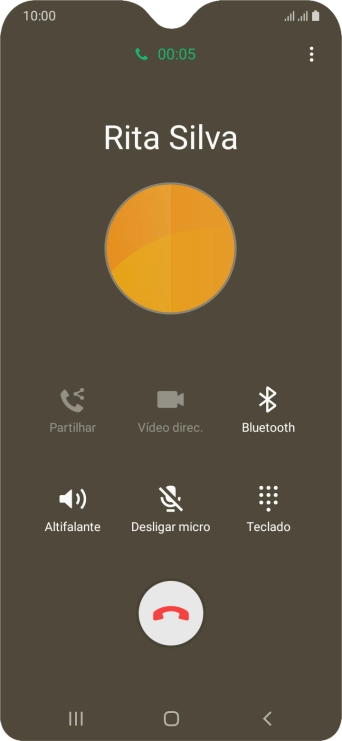 Prima o ícone para terminar a chamada.