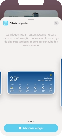 Para escolher a dimensão pretendida para o widget, deslize o dedo para a direita ou para a esquerda sobre o ecrã.