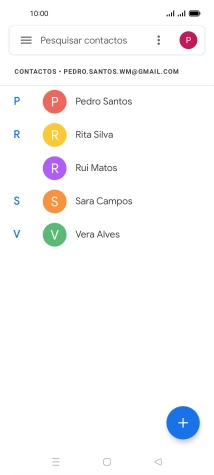 Prima o ícone de novo contacto.