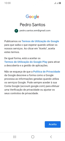 Prima Aceito e siga as indicações no ecrã para escolher as definições da conta Google.