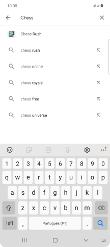 Introduza o nome ou categoria da app pretendida e prima o ícone para pesquisar.