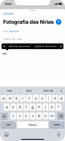 Prima Adicionar documento e siga as indicações no ecrã para anexar um documento.