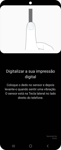 Siga as indicações no ecrã para definir a impressão digital como código de bloqueio.