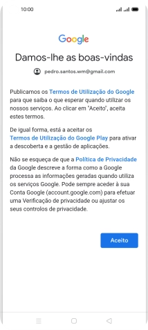 Prima Aceito e siga as indicações no ecrã para escolher as definições da conta Google.