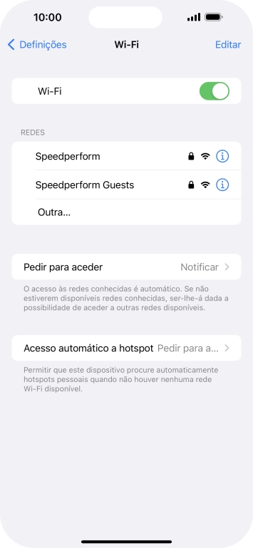 Prima a rede Wi-Fi pretendida e introduza a password da rede Wi-Fi.