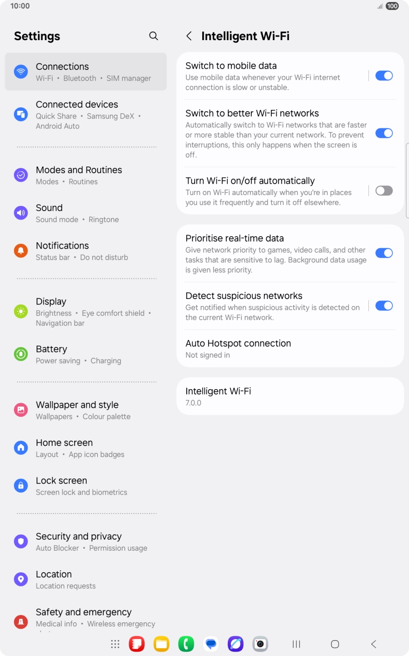 Press the indicator next to 'Switch to mobile data' to turn the function on or off.