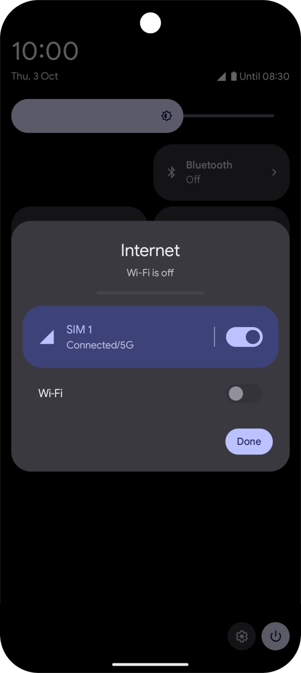 Press the indicator next to the mobile data icon to turn the function on or off.