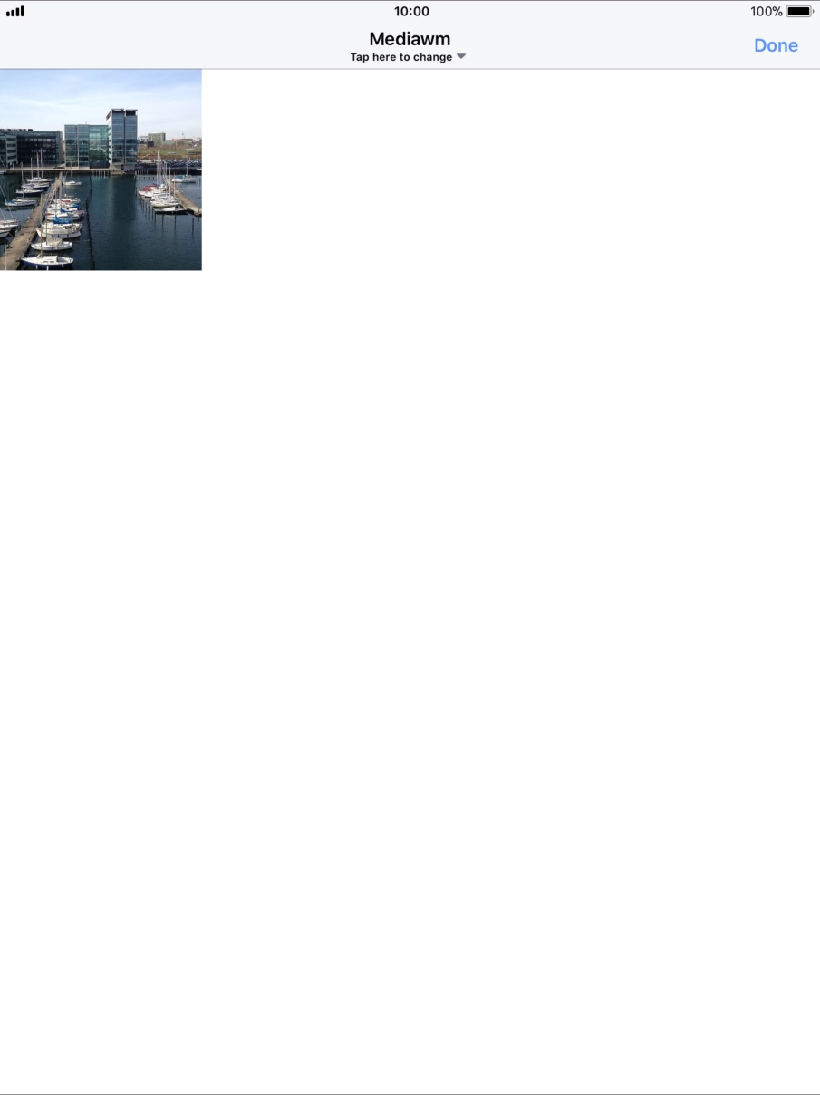 Press the required picture or video clip. Press the required picture or video clip.