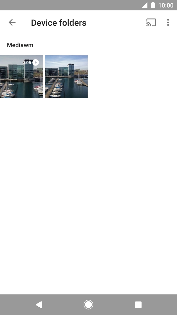 Press the required picture or video clip. Press the required picture or video clip.