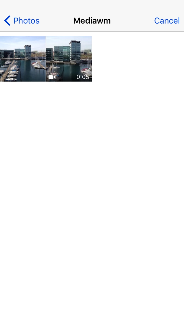 Press the required picture or video clip. Press the required picture or video clip.
