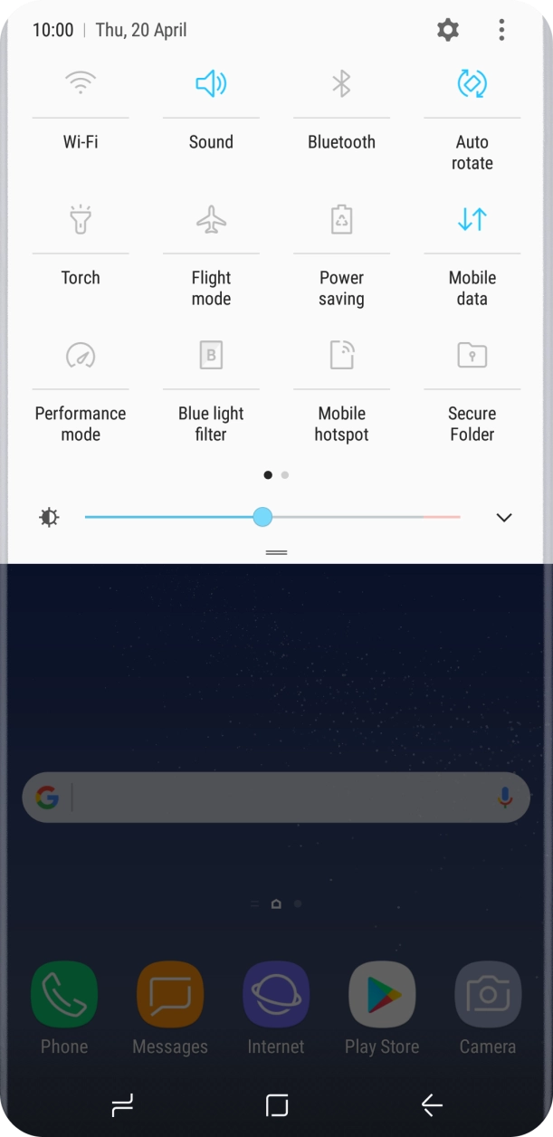 Press the flight mode icon to turn the function on or off. Press the flight mode icon to turn the function on or off.