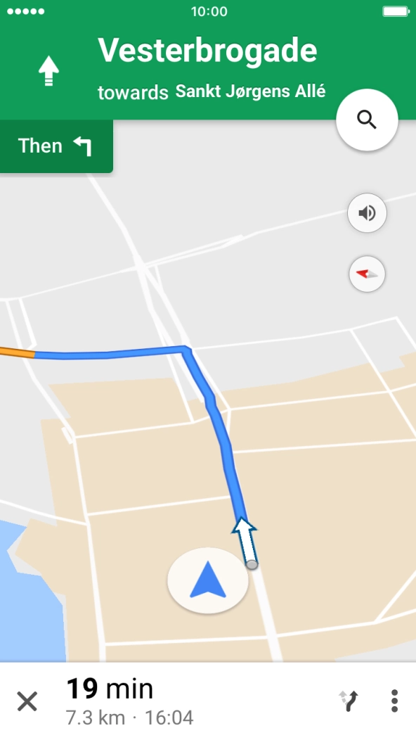 The travel information at the bottom of the screen shows your travel time, estimated time of arrival and distance to destination.