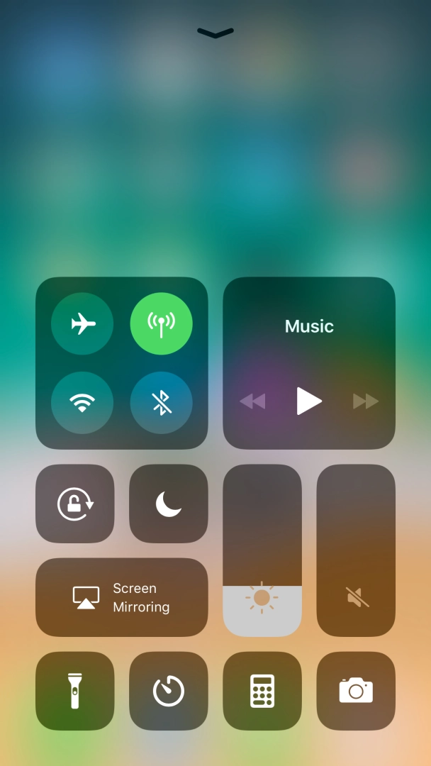 Press the flight mode icon to turn the function on or off. Press the flight mode icon to turn the function on or off.