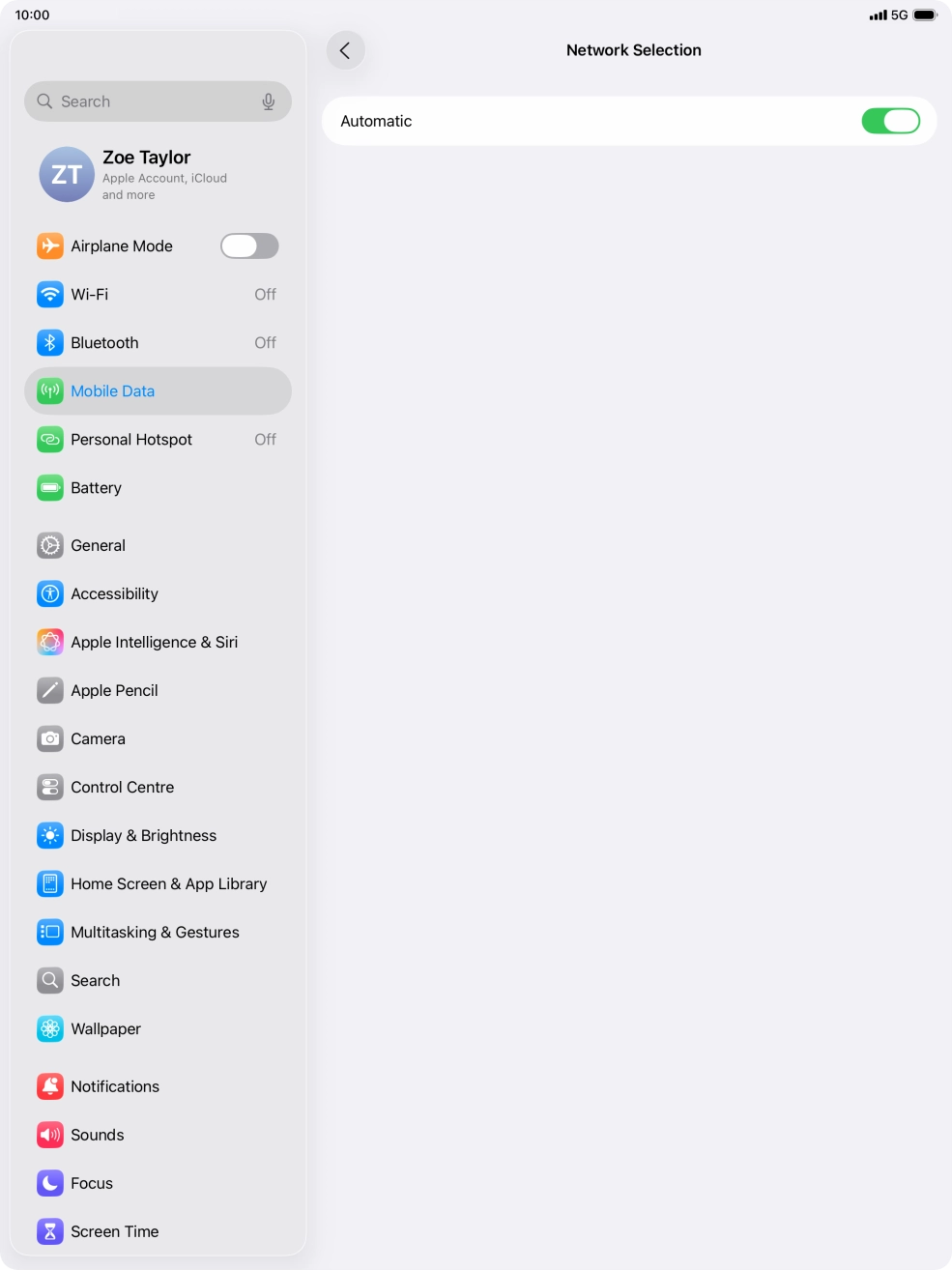 Press the indicator next to 'Automatic' to turn automatic network selection on or off. Press the indicator next to 'Automatic' to turn automatic network selection on or off.