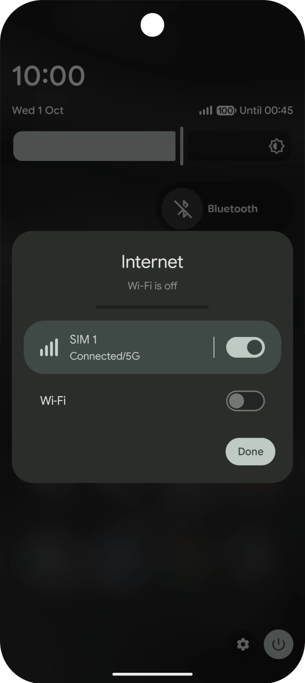 Press the indicator next to the mobile data icon to turn the function on or off.