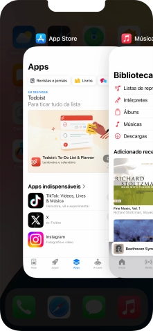 Deslize o dedo para cima sobre a aplicação pretendida para a terminar.