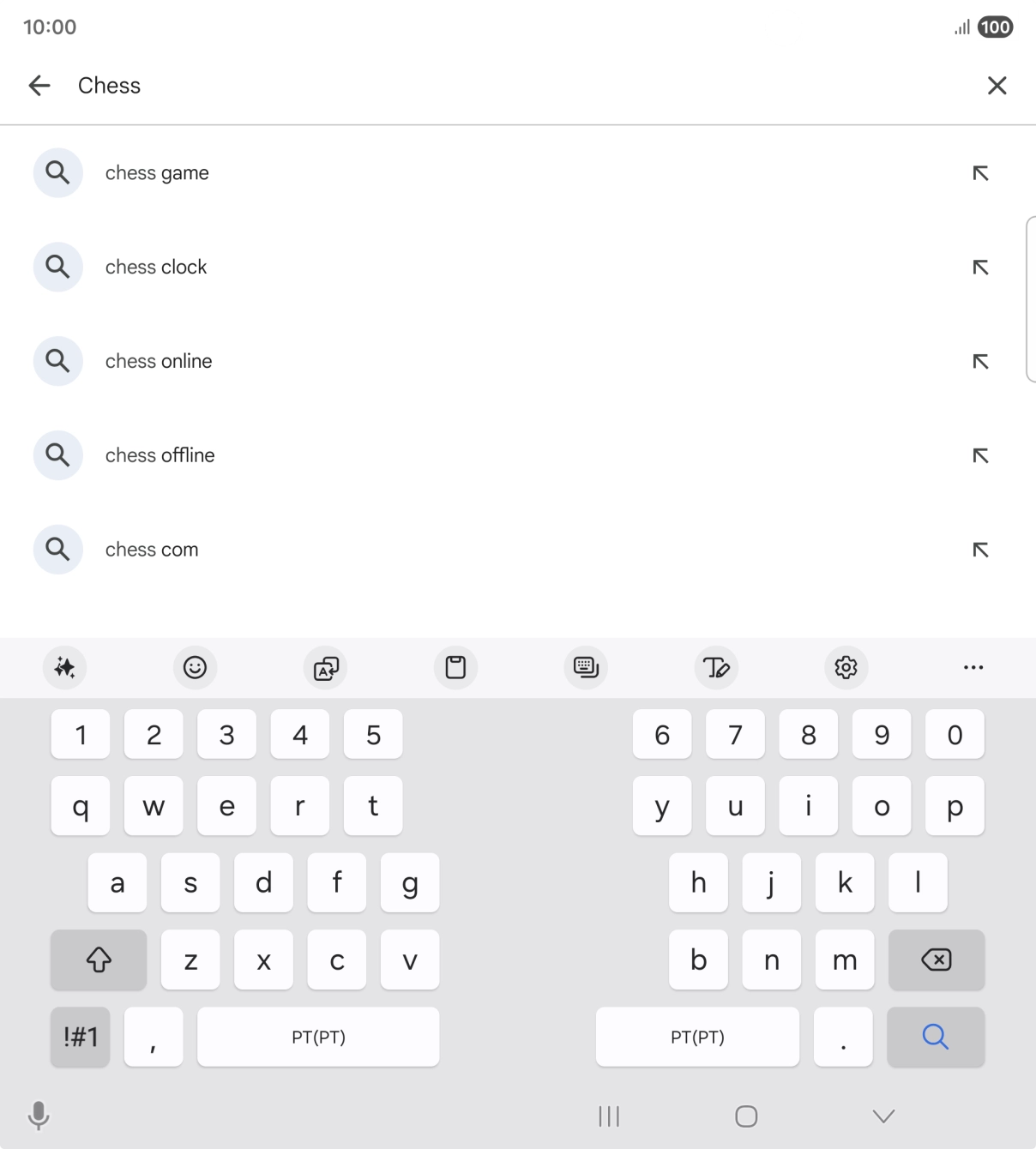 Introduza o nome ou categoria da app pretendida e prima o ícone para pesquisar.