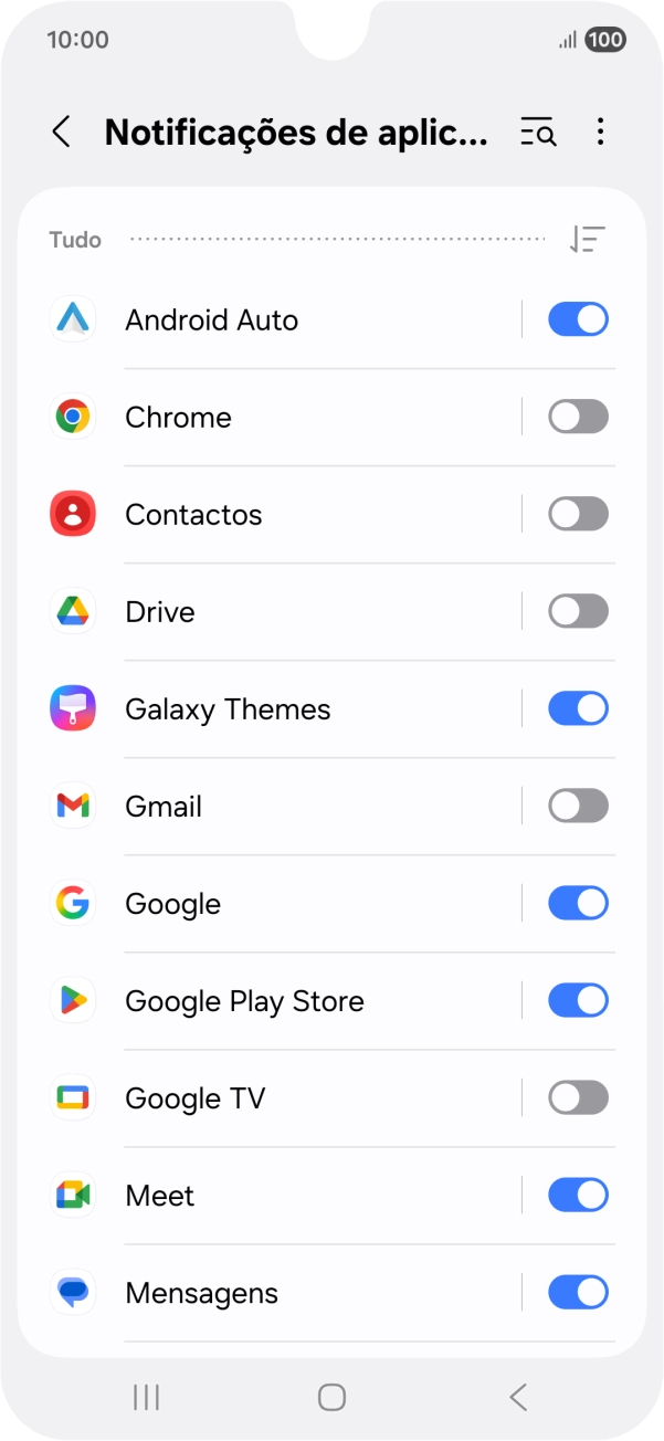 Prima a lista suspensa.
