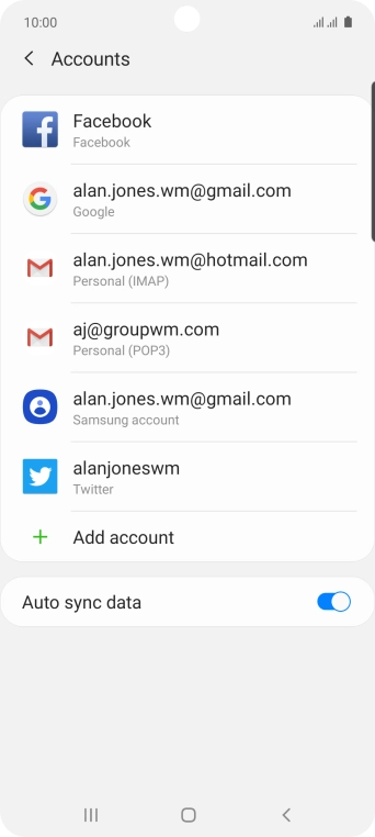 Press the indicator next to 'Auto sync data' to turn the function on or off.