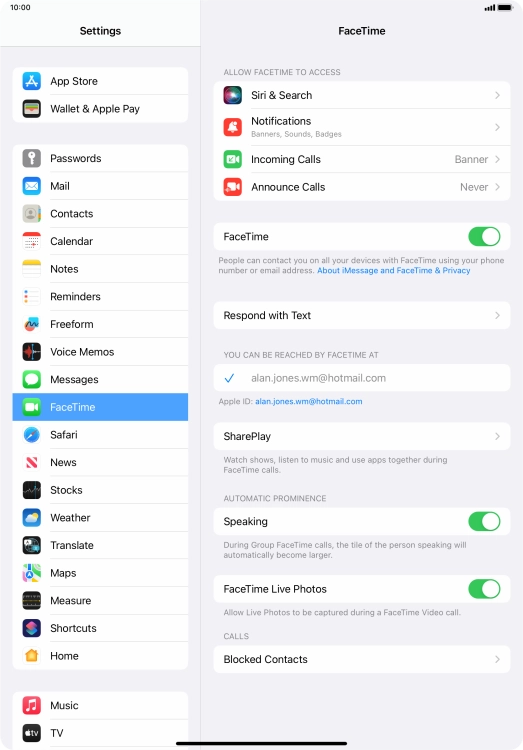 Press the indicator next to 'FaceTime' to turn the function on or off.