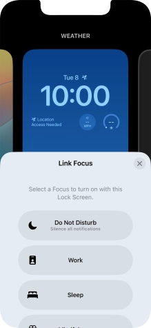 Press the required focus mode.