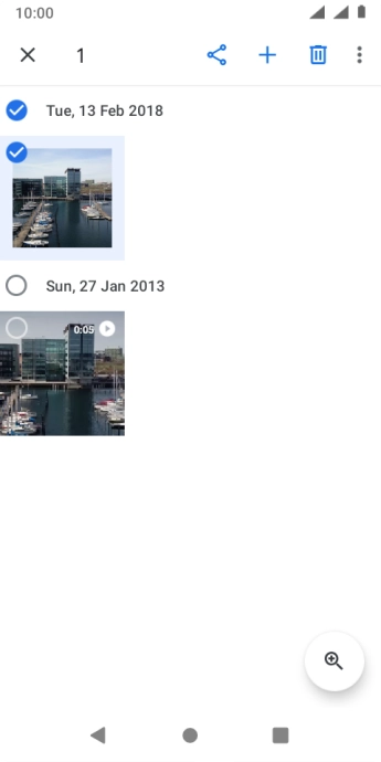 Press the required pictures or video clips to select them.