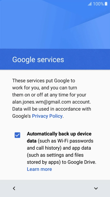 Follow the instructions on the screen to transfer the content from the other phone and finish the activation of your phone.