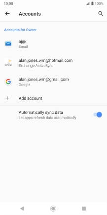 Press the indicator next to 'Automatically sync data' to turn the function on or off.
