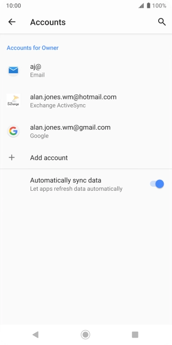 Press the indicator next to 'Automatically sync data' to turn the function on or off.
