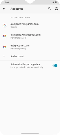 Press the indicator next to 'Automatically sync app data' to turn the function on or off.