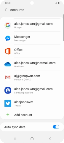Press the indicator next to 'Auto sync data' to turn the function on or off.