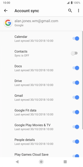 Press the indicator next to 'Contacts' to copy contacts.