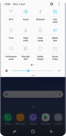 Press the mobile data icon to turn the function on or off.