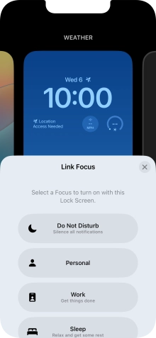 Press the required focus mode.