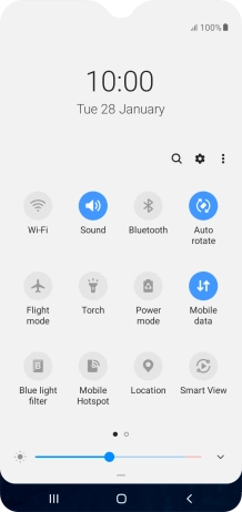 Press Mobile data to turn the function on or off.