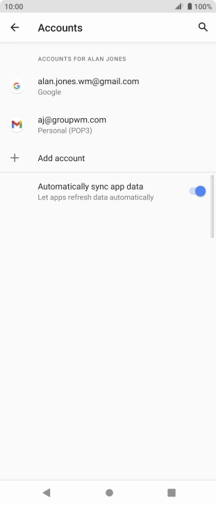 Press the indicator next to 'Automatically sync app data' to turn the function on or off.