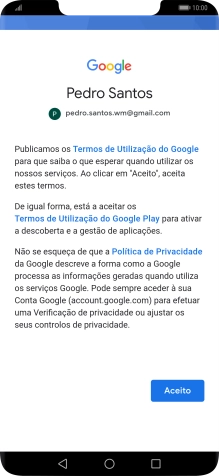 Prima Aceito e siga as indicações no ecrã para escolher as definições da conta Google.