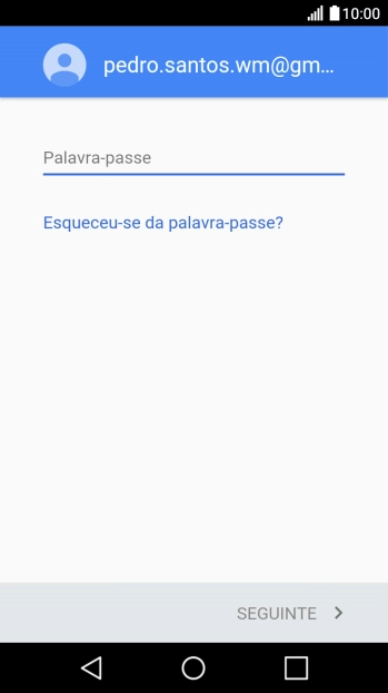 Prima o campo de escrita e introduza a password da sua conta Google.