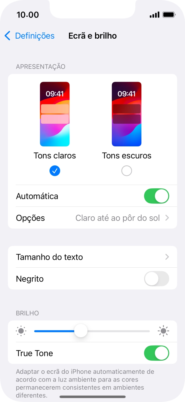 Quando ativar a função, prima Opções e siga as indicações no ecrã para escolher o período pretendido para o Modo Escuro.