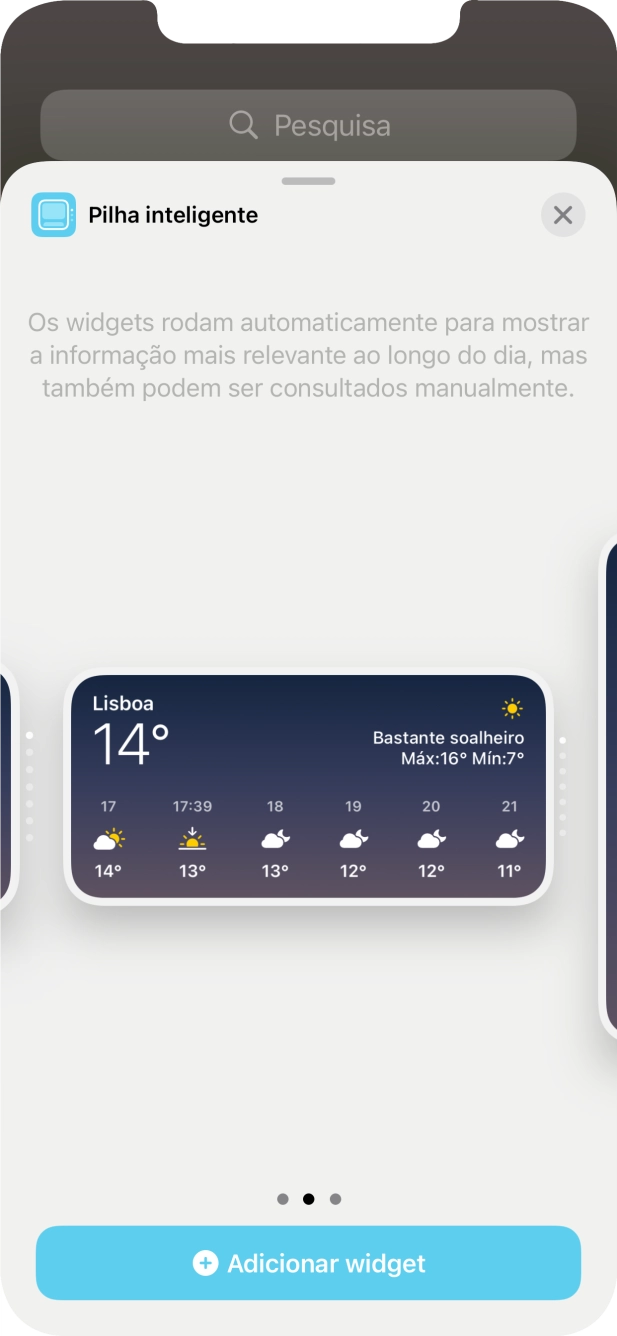 Para escolher a dimensão pretendida para o widget, deslize o dedo para a direita ou para a esquerda sobre o ecrã.