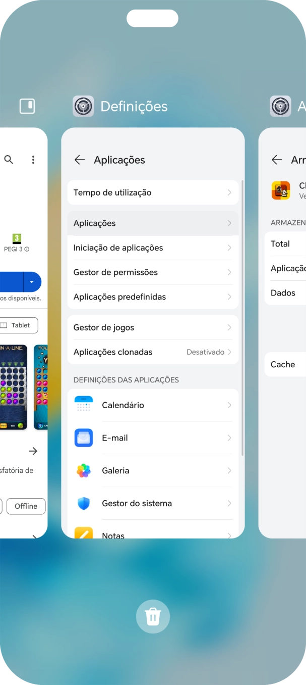 Para terminar uma aplicação em curso, deslize o dedo para cima na aplicação pretendida.