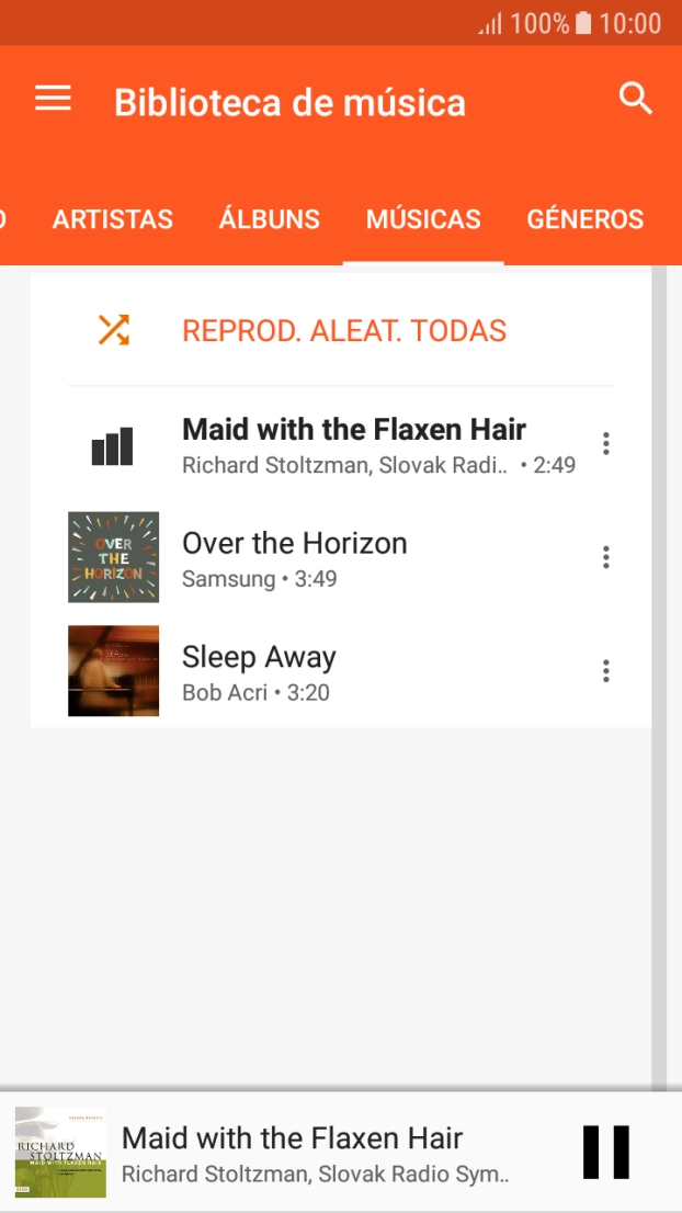 Prima o título da música na parte inferior do ecrã.