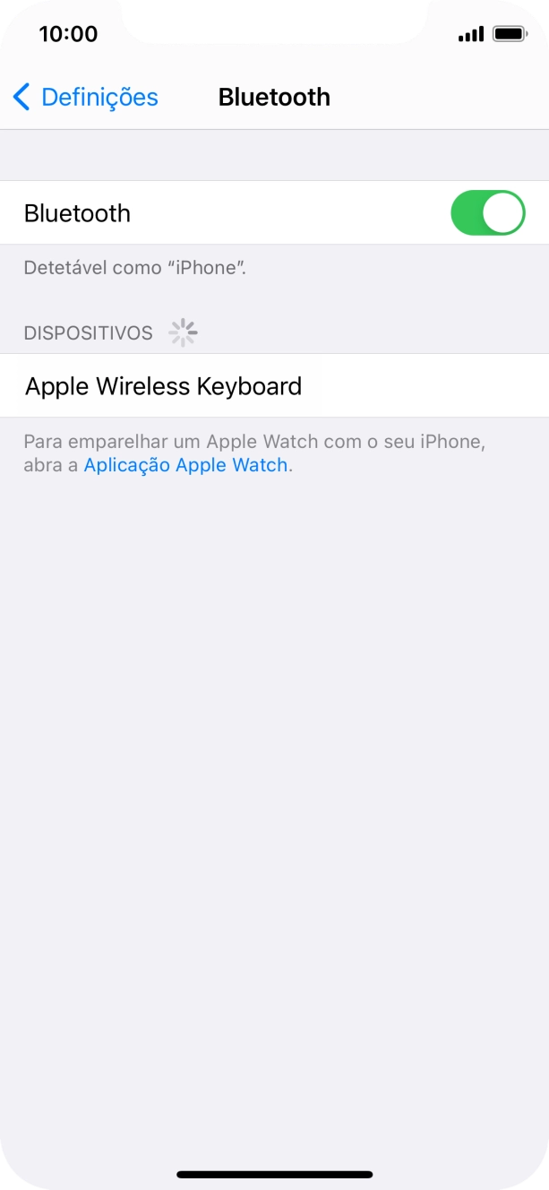Prima o dispositivo Bluetooth pretendido e siga as indicações no ecrã para emparelhar o dispositivo pretendido com o telefone.