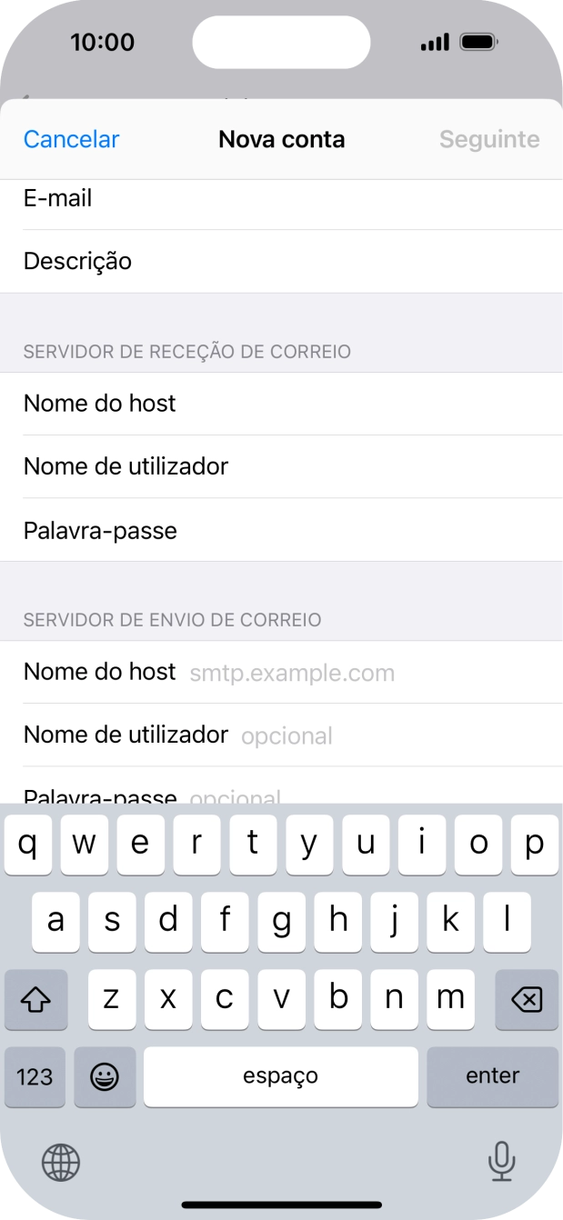 Prima Nome do host e introduza o nome do servidor de envio do fornecedor de e-mail.