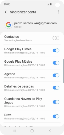Prima o indicador junto a 