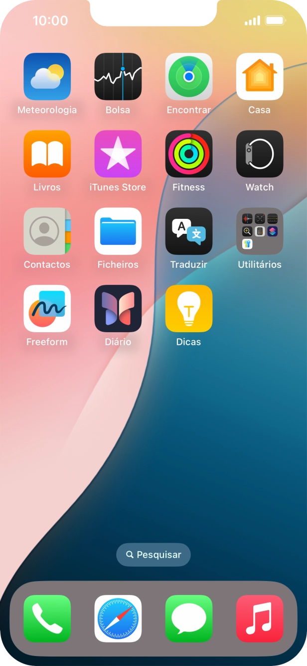 Prima em qualquer ponto do ecrã inicial e mantenha premido um instante.