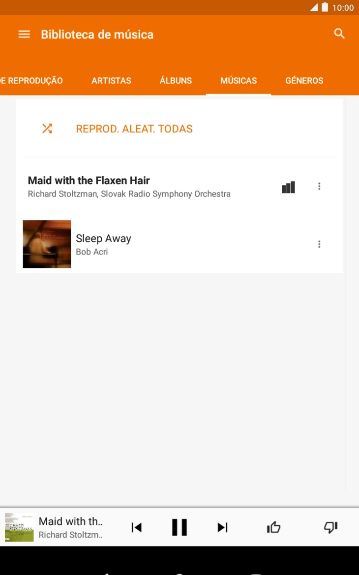 Prima o título da música na parte inferior do ecrã.